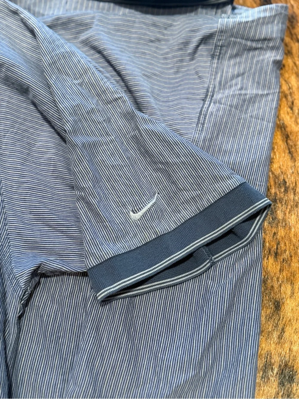 Vintage Nike Golf Polo Shirt Men’s XL Blue Pinstripe Nike XL Shield Logo Clubs
